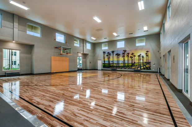 Images Centre Pointe Apartments