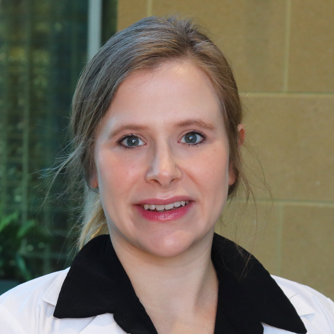 Headshot of McCayn Familia, MD