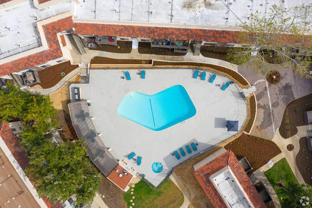 Images Charter Oaks Apartments