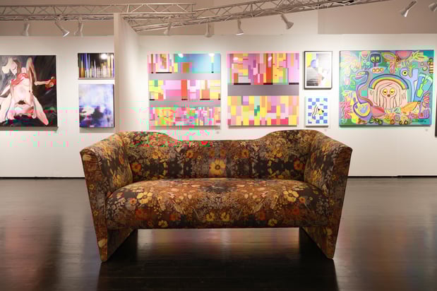 Images SENTIENT Furniture