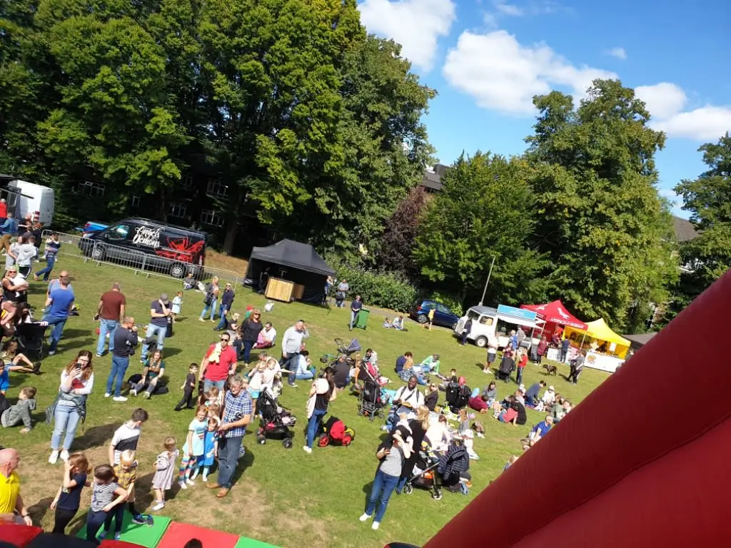 Images Top Banana Bouncy Castles