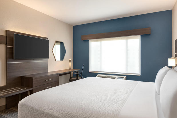 Images Holiday Inn Express & Suites Denver Airport by IHG