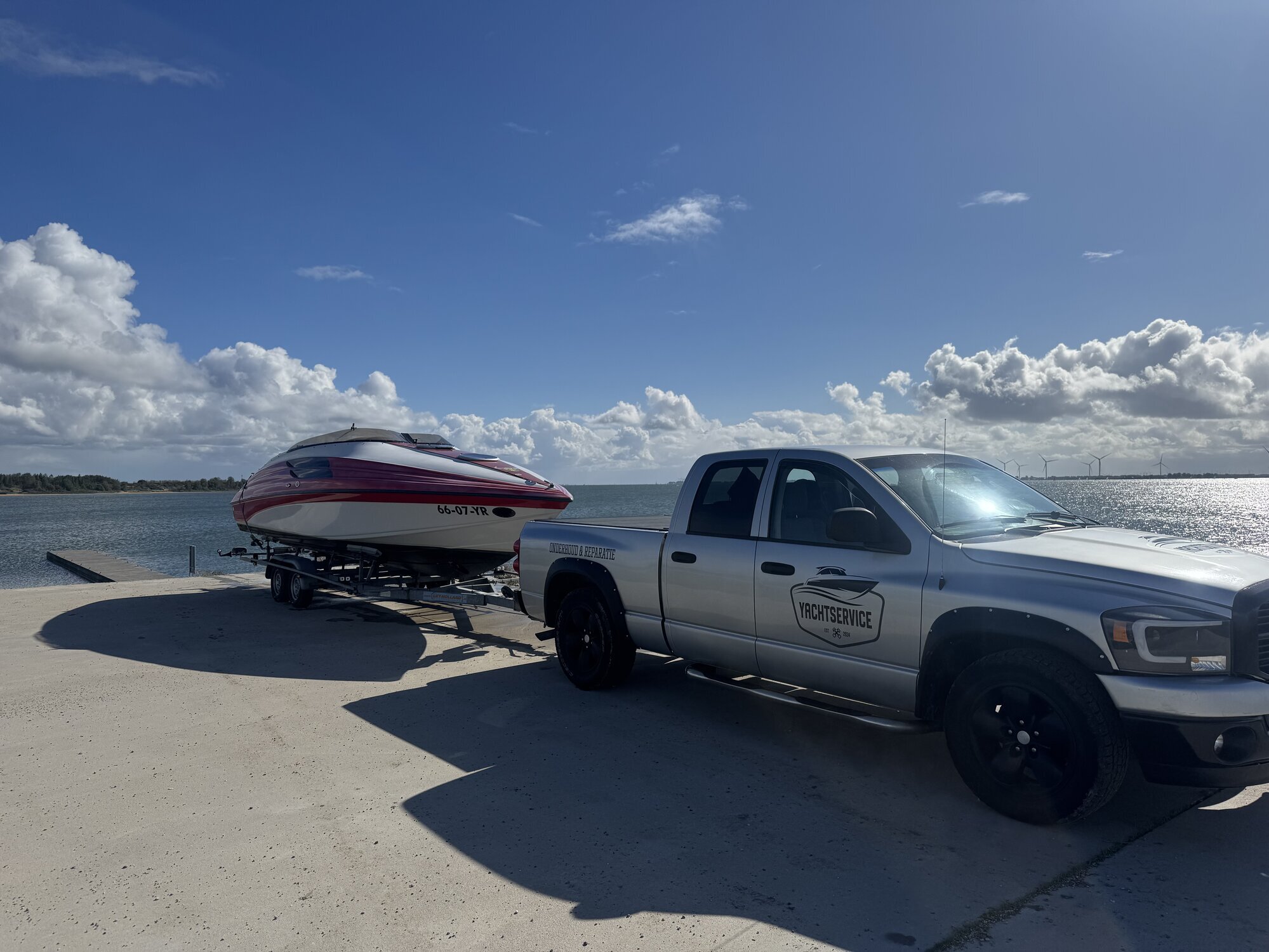 Foto's Yacht service Hellevoetsluis