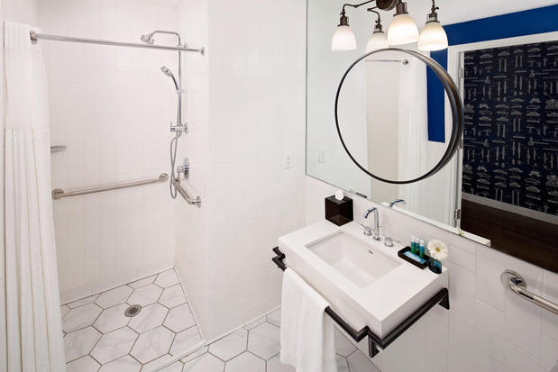 Images Hotel Indigo Boston Garden by IHG