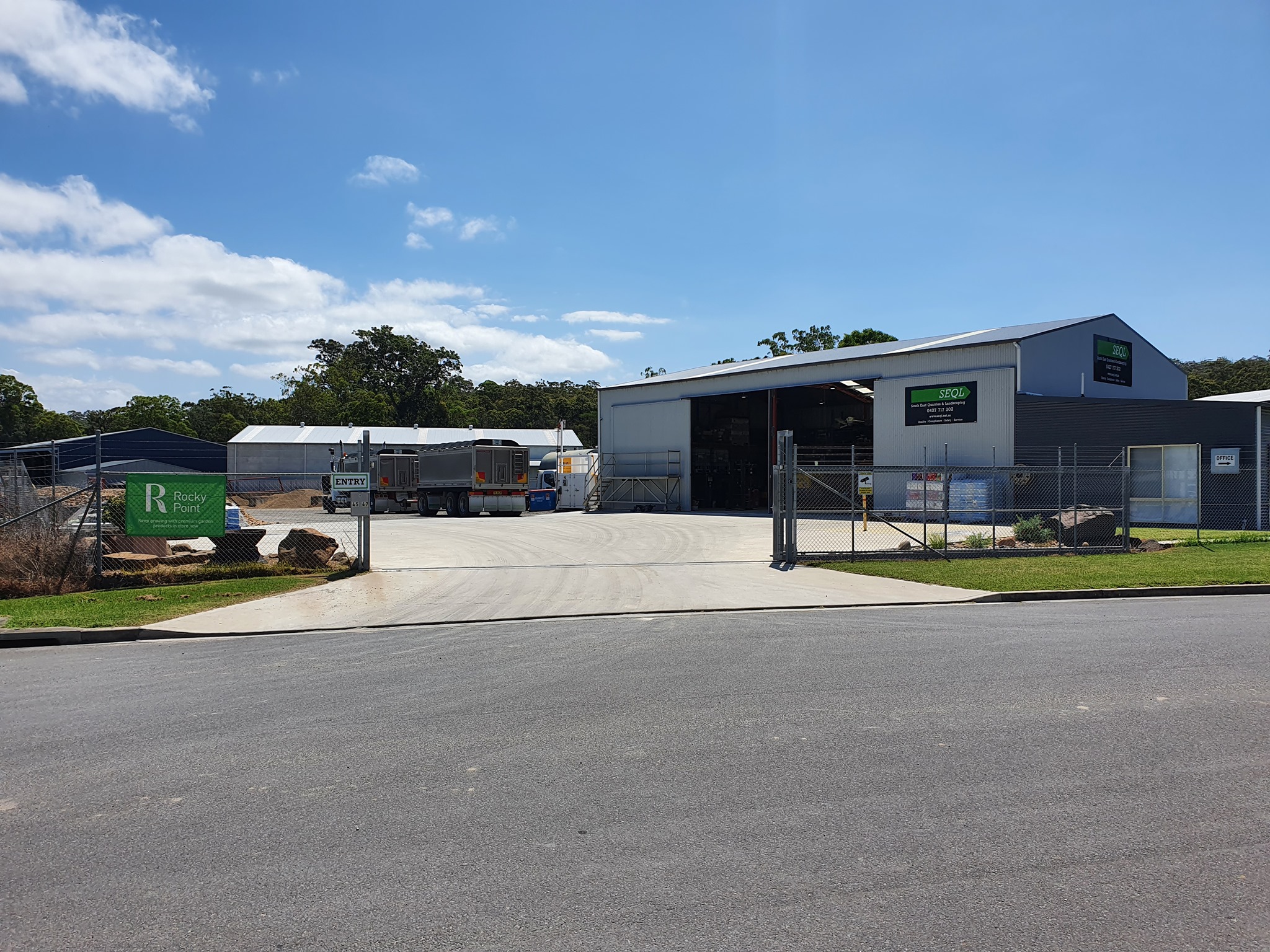 Images South East Quarries & Landscaping