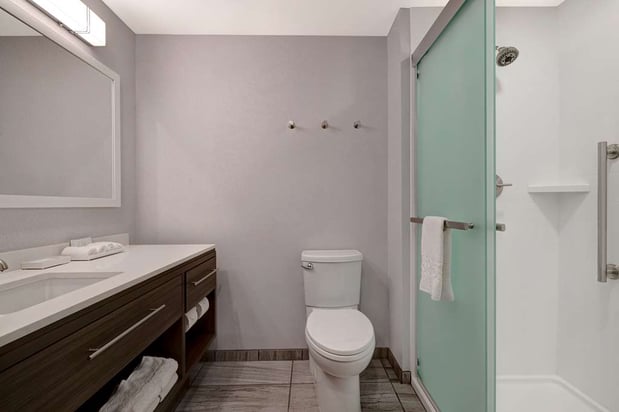 Images Home2 Suites by Hilton Petaluma
