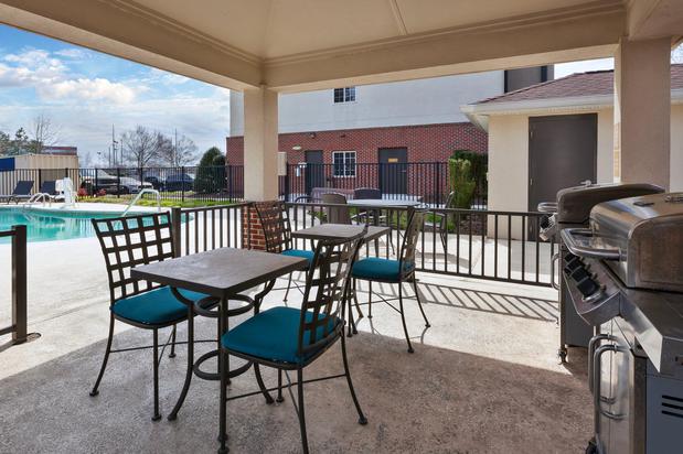 Images Candlewood Suites Rocky Mount, an IHG Hotel