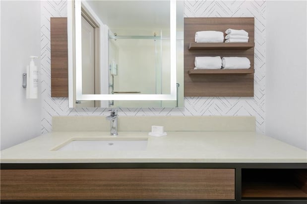 Images Hilton Garden Inn Buffalo Airport