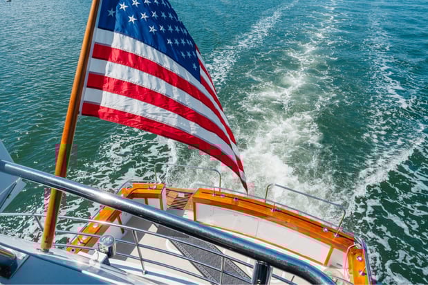 Images Scattering of Ashes at Sea