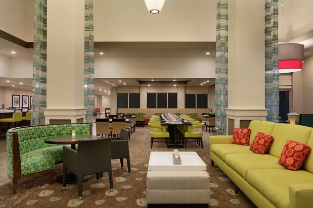 Images Hilton Garden Inn Statesville