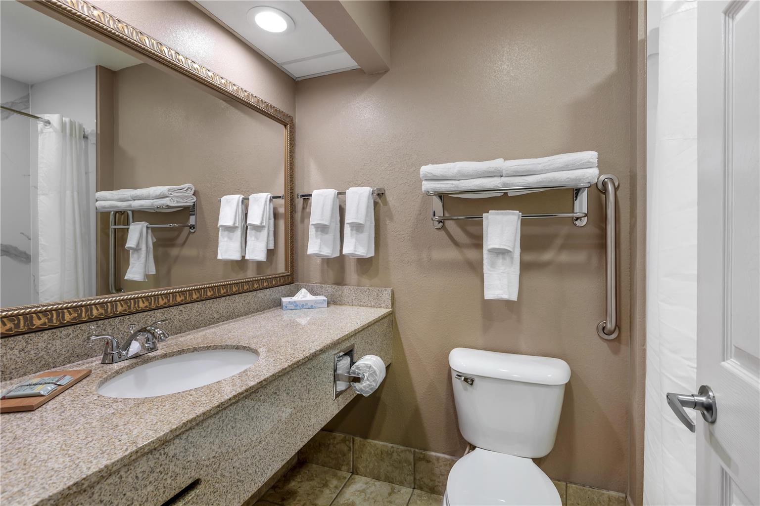 BW Lumberton NC Suite