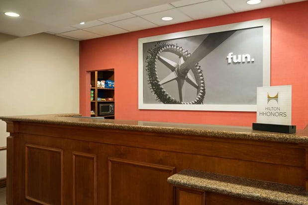 Images Hampton Inn & Suites Williamsburg-Central