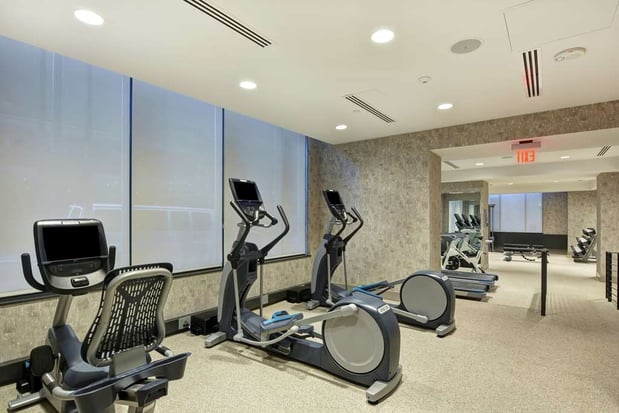 Images The Cincinnatian Hotel, Curio Collection by Hilton