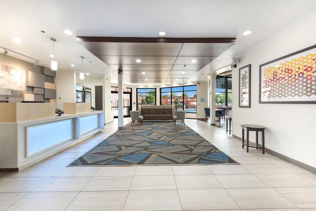 Images Holiday Inn Express Columbus Downtown by IHG