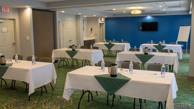 Images Holiday Inn Knoxville N - Merchant Drive by IHG