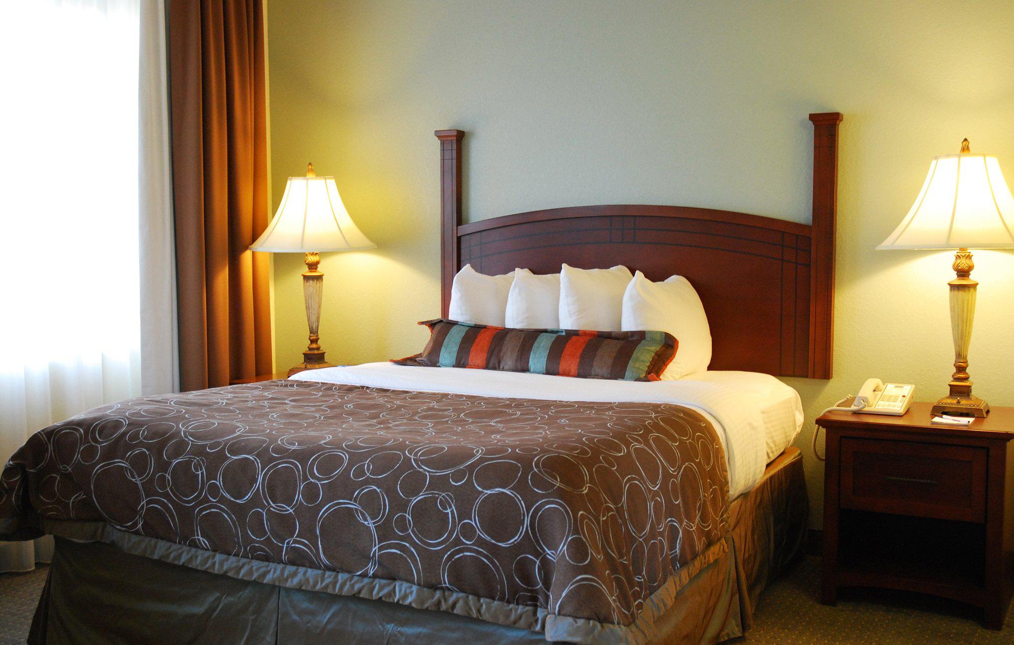 Гостиница саванна. Savannah Hotel.