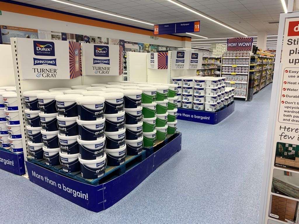 B&M's brand new store in Bangor, County Down stocks a huge paint range from the biggest brands like Dulux and Johnstone's.