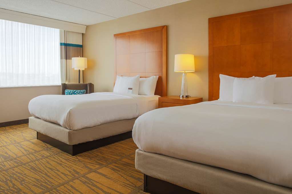 Guest room DoubleTree by Hilton Hotel Rochester Rochester (585)475-1510