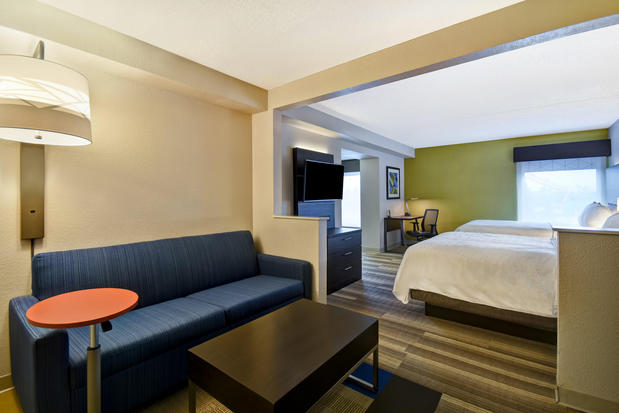Images Holiday Inn Express & Suites Allentown Cen - Dorneyville, an IHG Hotel