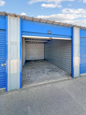 Images Storland - Reedley