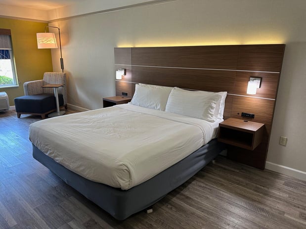 Images Holiday Inn Express & Suites San Dimas by IHG