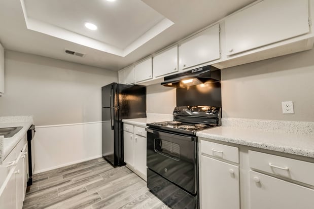 Images London Square Apartments