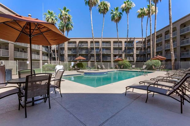 Images Best Western Plus Scottsdale Thunderbird Suites