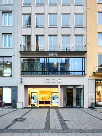 Kundenbild groß 1 IQOS Store