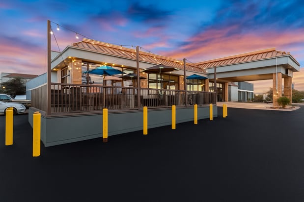 Images Suburban Studios Salt Lake City Airport