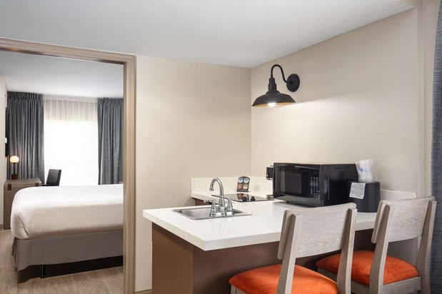 Images Best Western Plus King's Inn & Suites