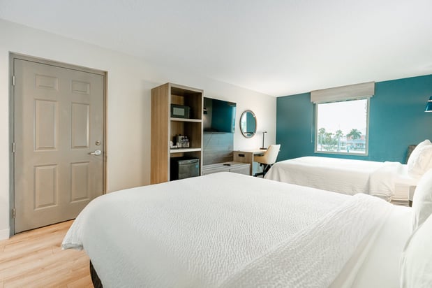 Images Holiday Inn Express & Suites Cocoa Beach by IHG