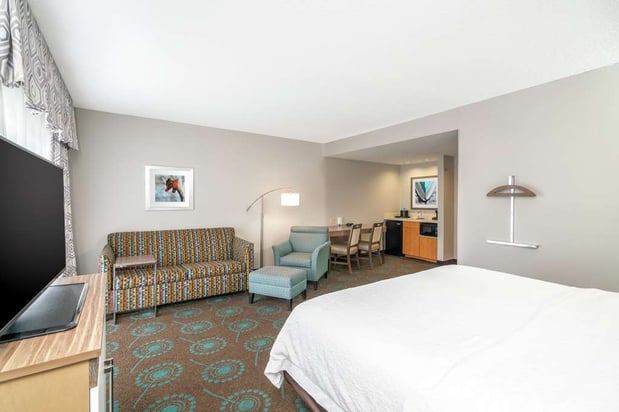 Images Hampton Inn & Suites Chincoteague-Waterfront