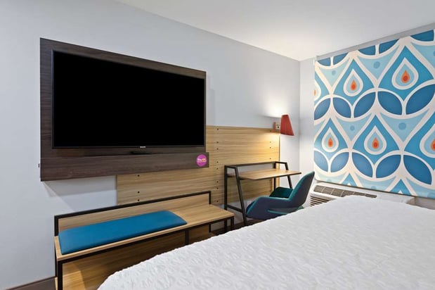 Images Tru by Hilton Sharonville Cincinnati