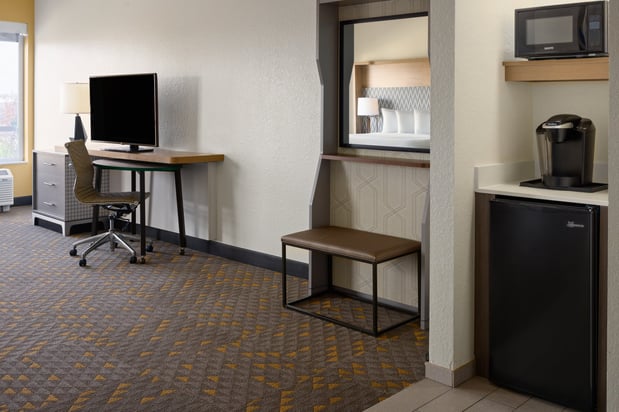 Images Holiday Inn Pearl - Jackson Area by IHG