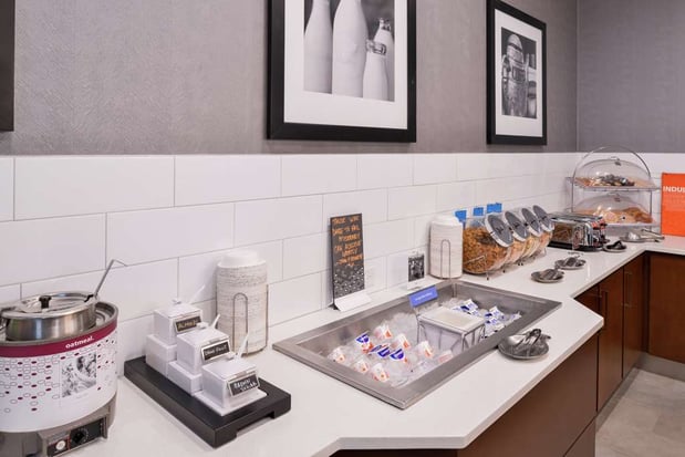 Images Hampton Inn & Suites Legacy Park-Frisco