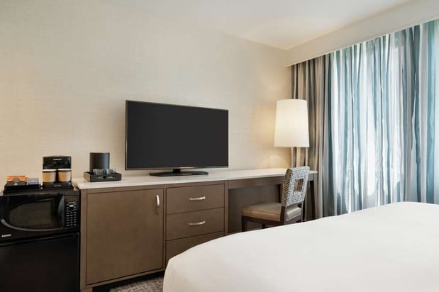 Images Embassy Suites by Hilton Philadelphia Valley Forge