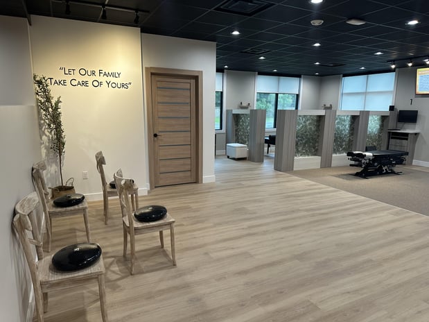 Images 100% Chiropractic - Gainesville FL