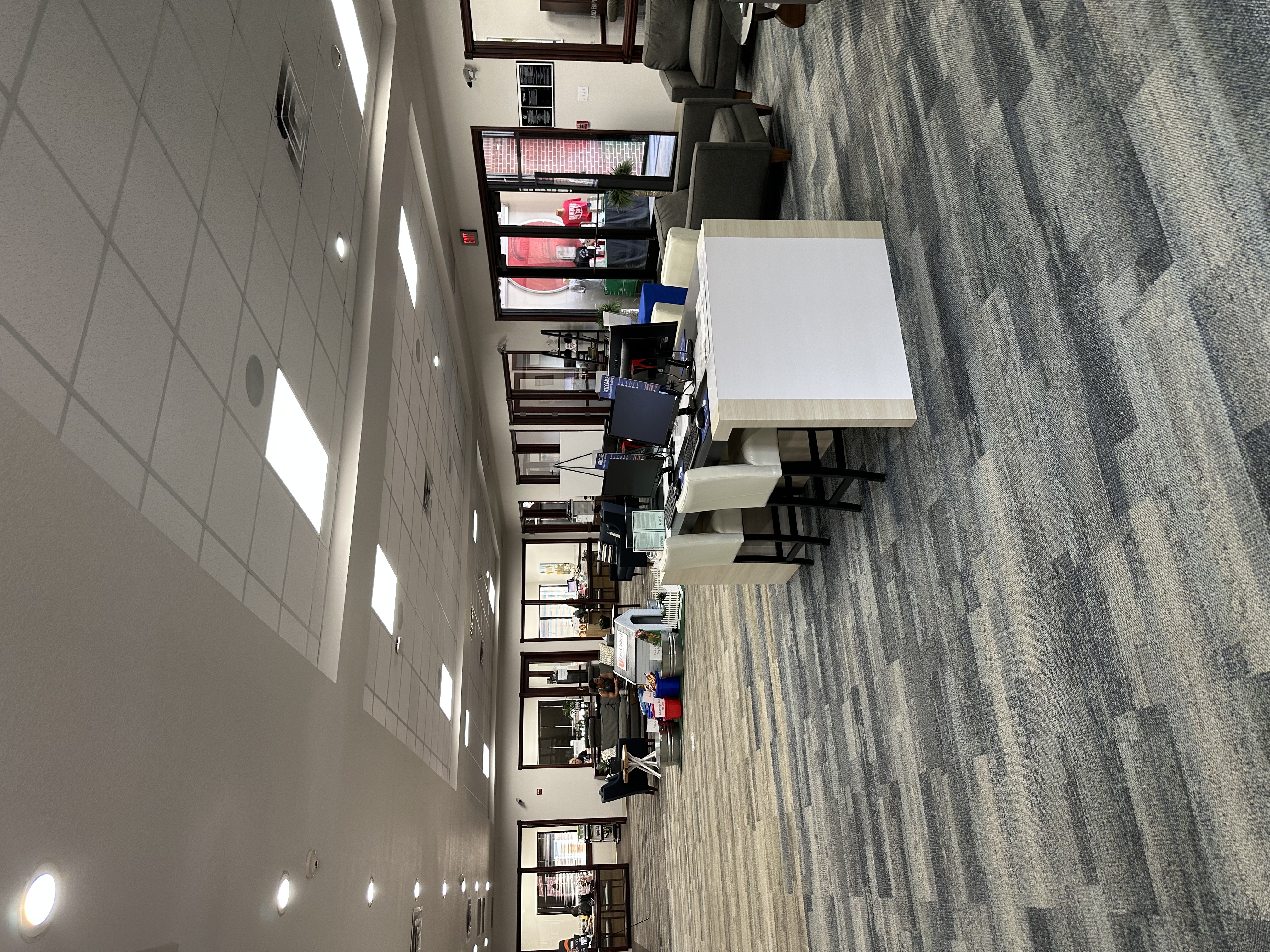 First United Bank - Pauls Valley - interior lobby