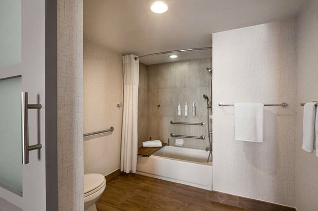 Images Embassy Suites by Hilton Miami International Airport