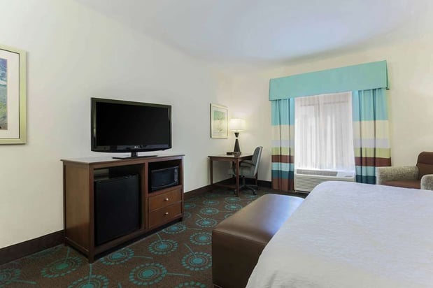 Images Hampton Inn & Suites Wheeling-The Highlands