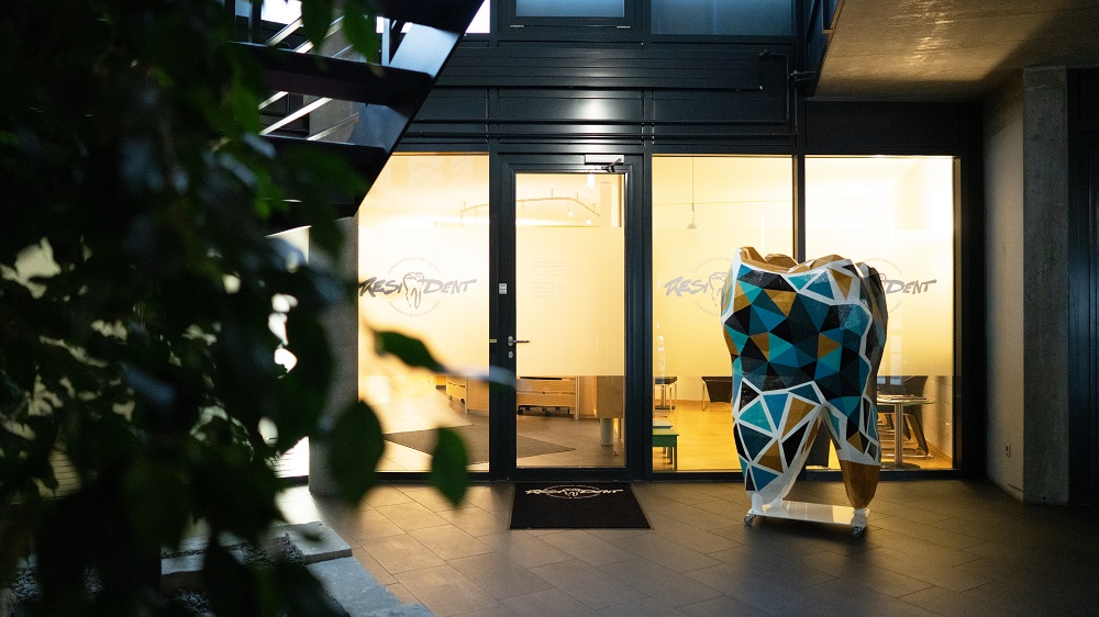 Zahnarztpraxis Resident, Hauptstrasse 49 in Berg