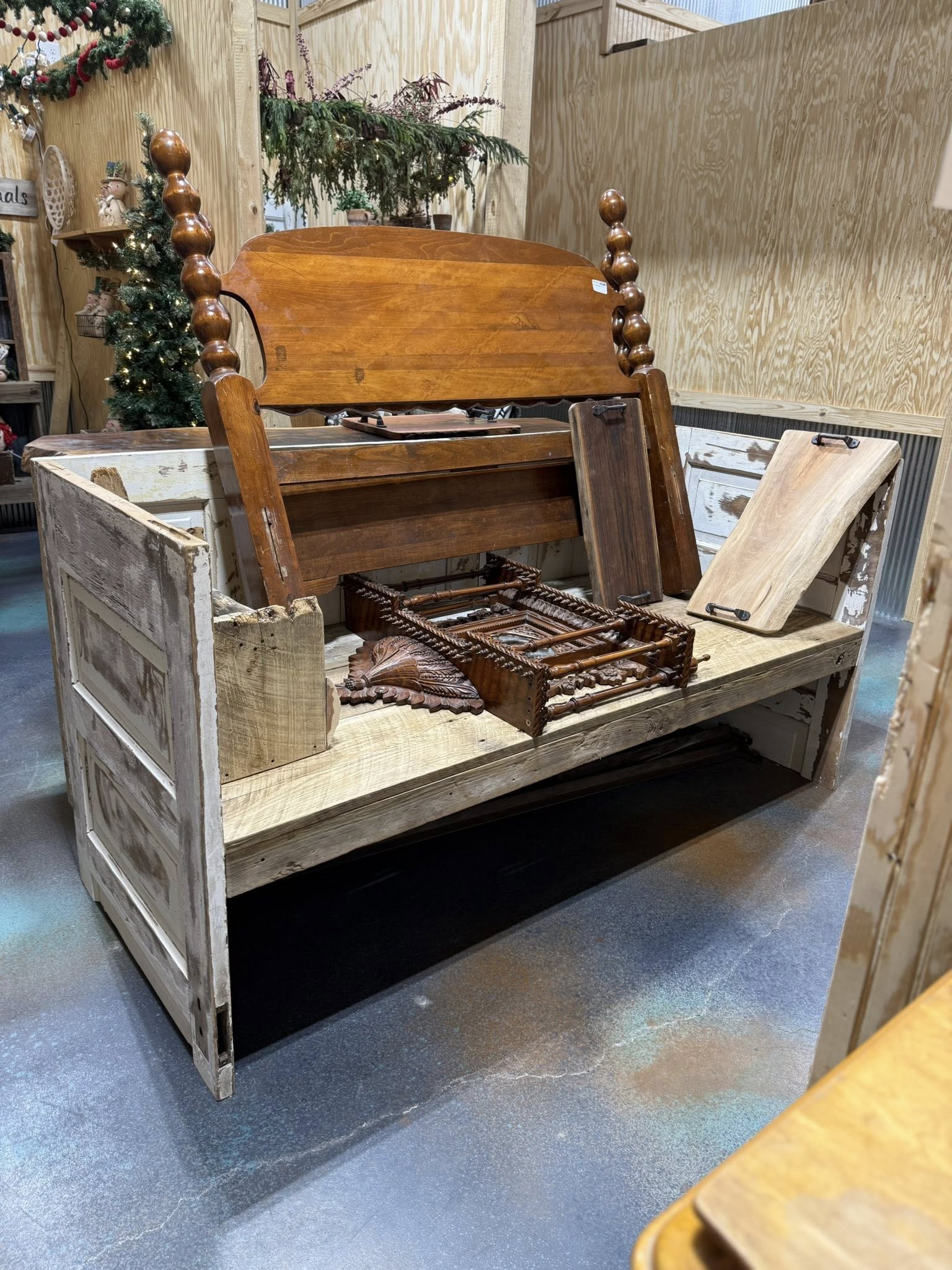 The Rusty Nail Vintage Market Image