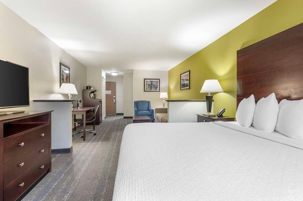 Images Best Western Plus Mansfield Inn & Suites