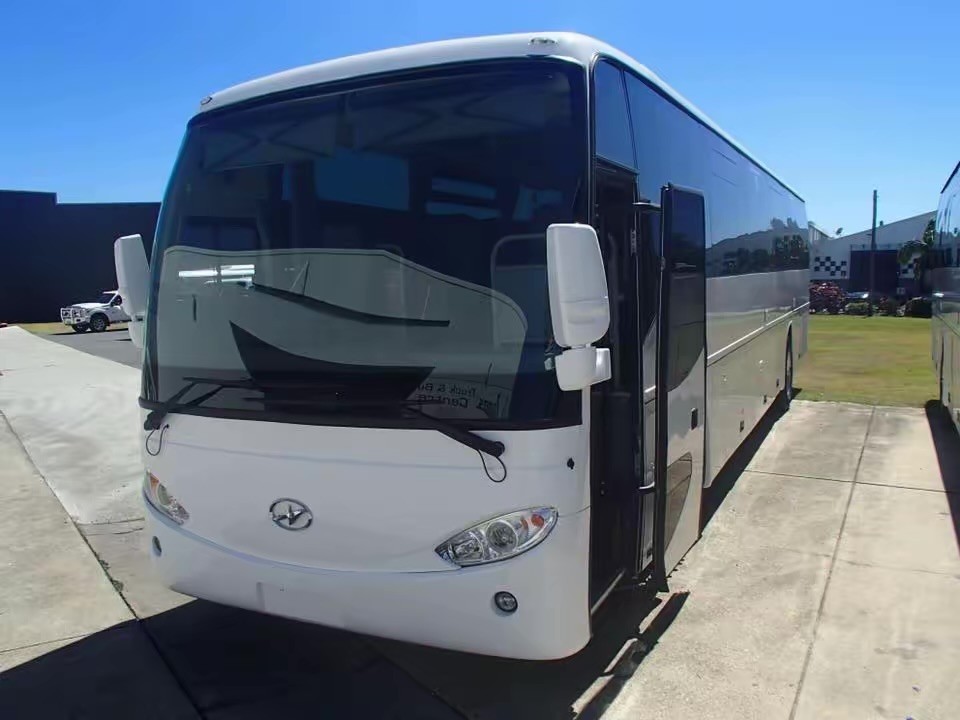 Images Oakley's Coaches