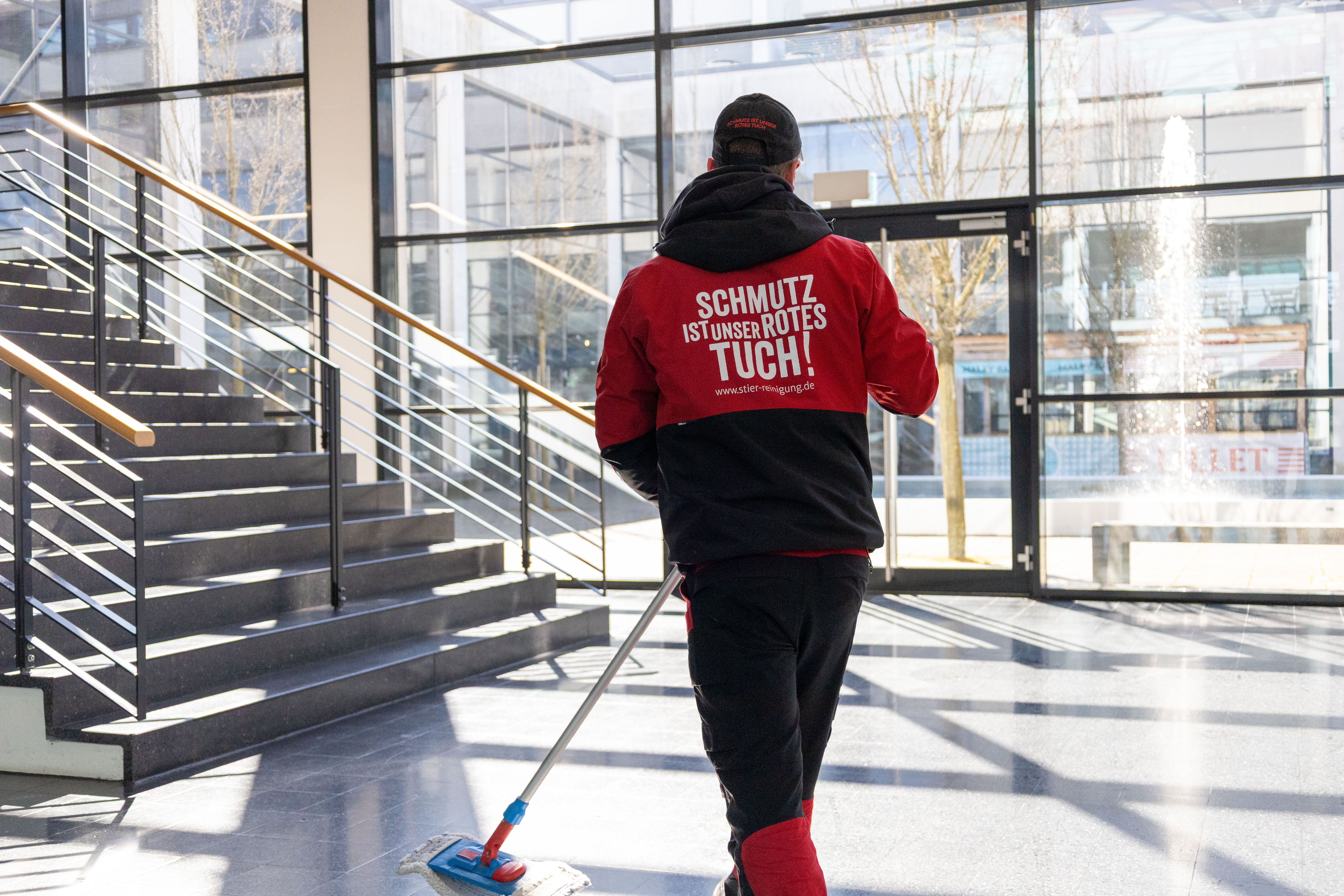 Bild 17 Stier Gebäudereinigung + Service GmbH in Ravensburg