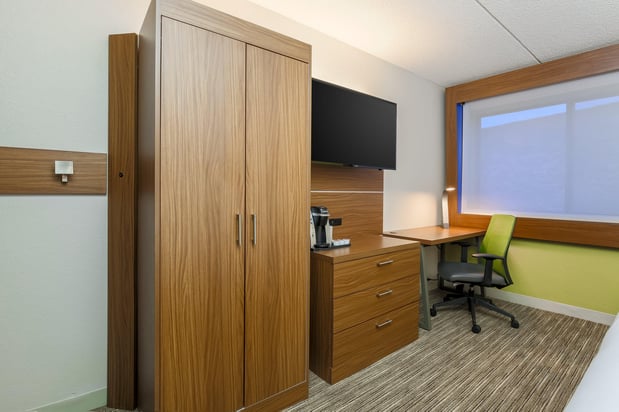 Images Holiday Inn Express Milwaukee-West Medical Center by IHG