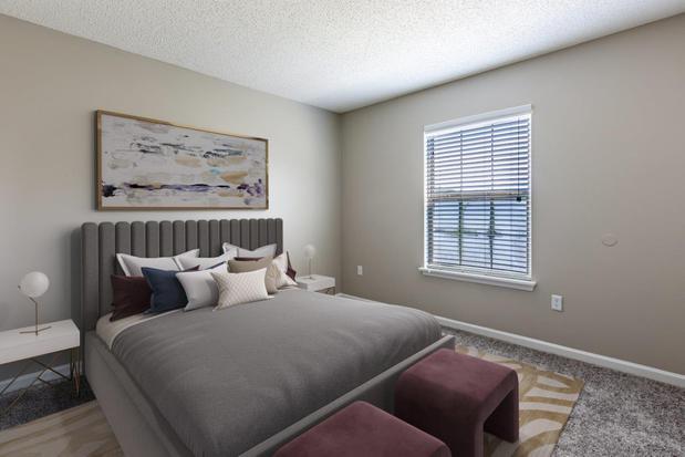 Images Parkway Station Apartment Homes