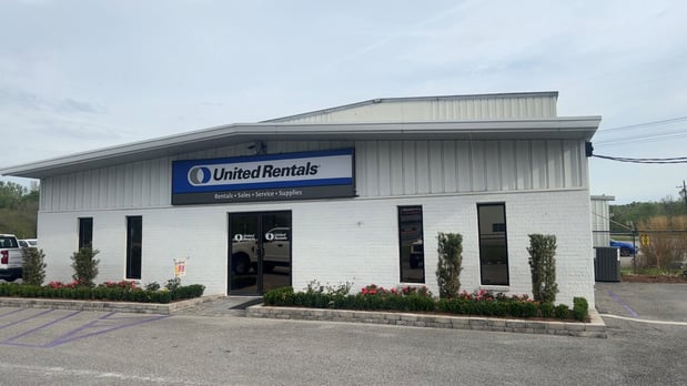 Images United Rentals - Commercial Truck