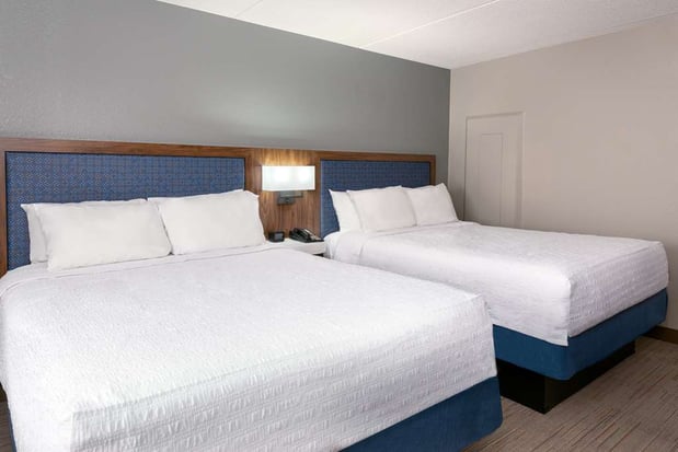 Images Hampton Inn & Suites Charlottesville-At The University
