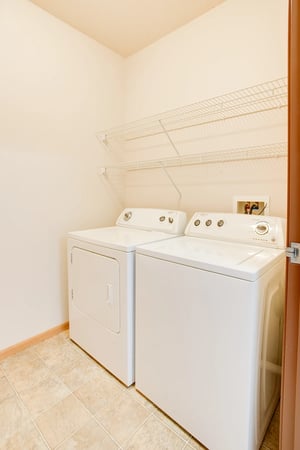 Images Lakestone Apartments